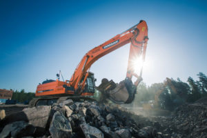 Palvelut: Maanrakennus - Maanrakennus J. Karell Oy