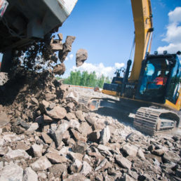 Koneet ja kapasiteetti - Maanrakennus J. Karell